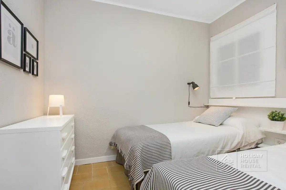 Cosy 3-Bedroom Apartment For 6-8 People Just 50M From The Beach Salou Ngoại thất bức ảnh